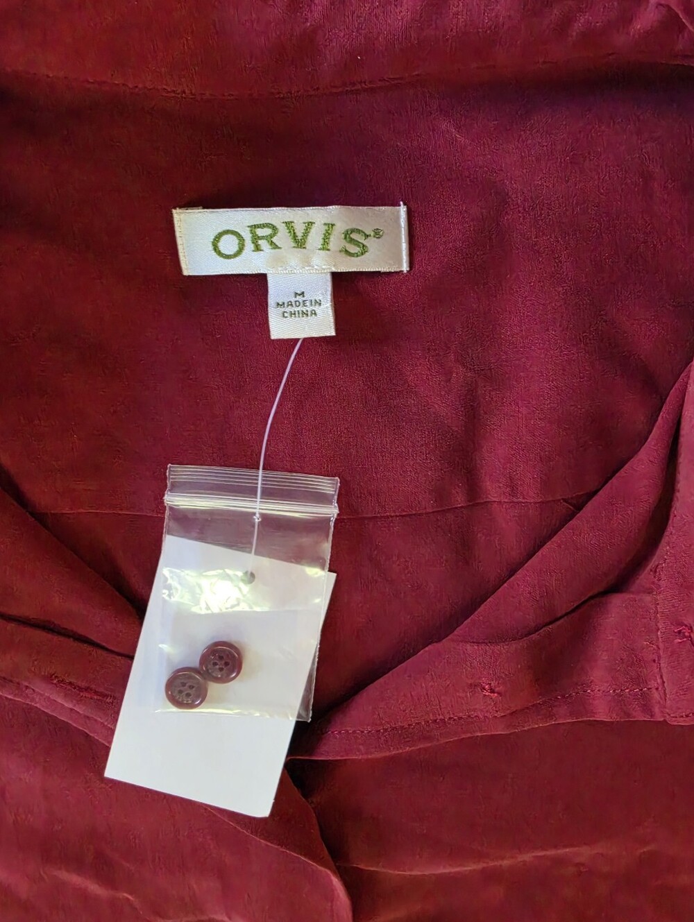 Orvis 100% Silk Cranberry Red Long Sleeve Button Down Shirt Medium - Picture 2 of 6